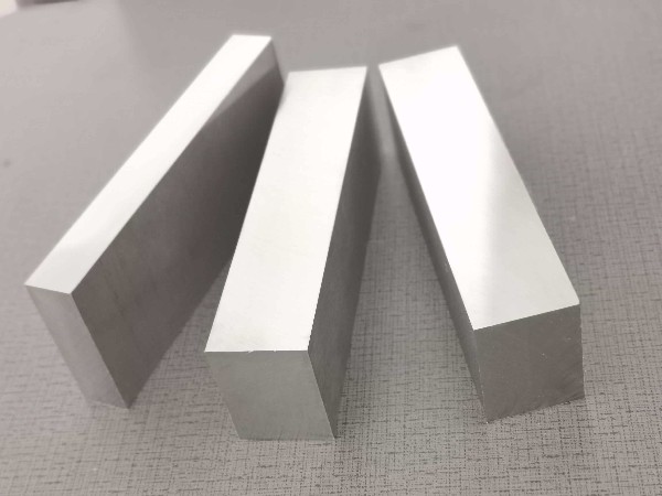 隆實(shí)為打造高品質(zhì)模具鋼，車間設(shè)備升級(jí)